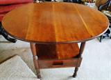 Drop leaf table $ 80.00
