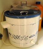 Crock pot $ 15.00