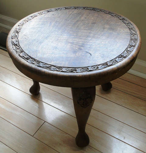 Small accent table $ 40.00