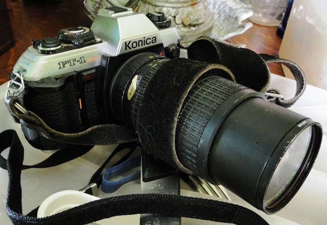 Vintage Konica 35 mm camera $ 50.00