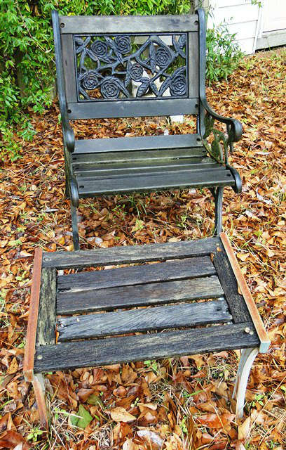 Outdoor chair / ottoman $ 60.00