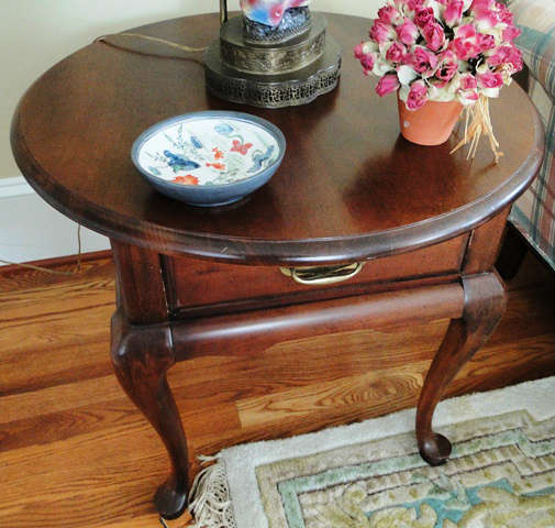 End table $ 120.00