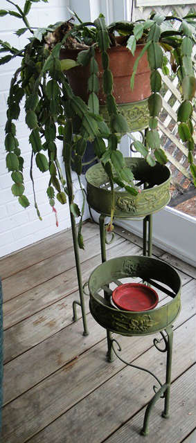 Metal plant stand $ 40.00