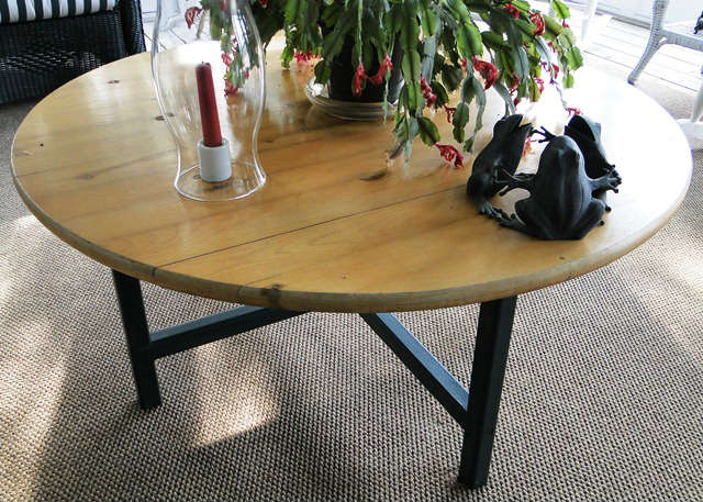 Wood table $ 80.00