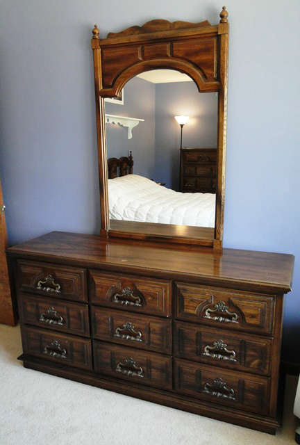 Dresser / Mirror $ 220.00