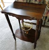 Antique end table $ 40.00