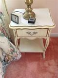 Dixie furniture end table $ 60.00