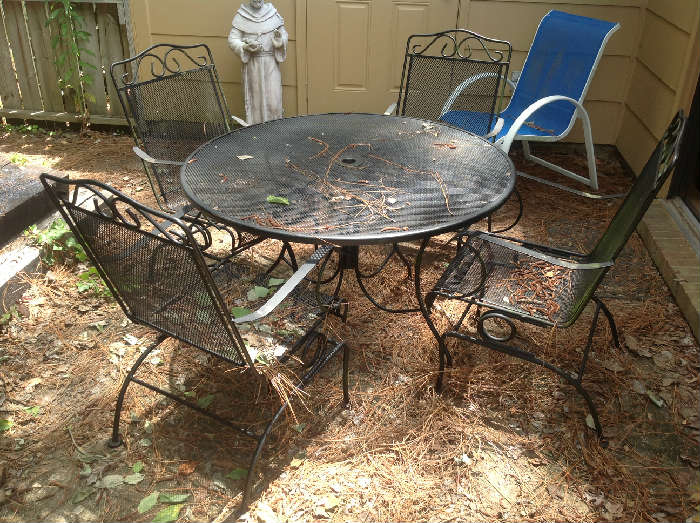 Metal table / 4 chairs $ 160.00