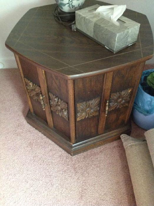 End Table - $ 40.00