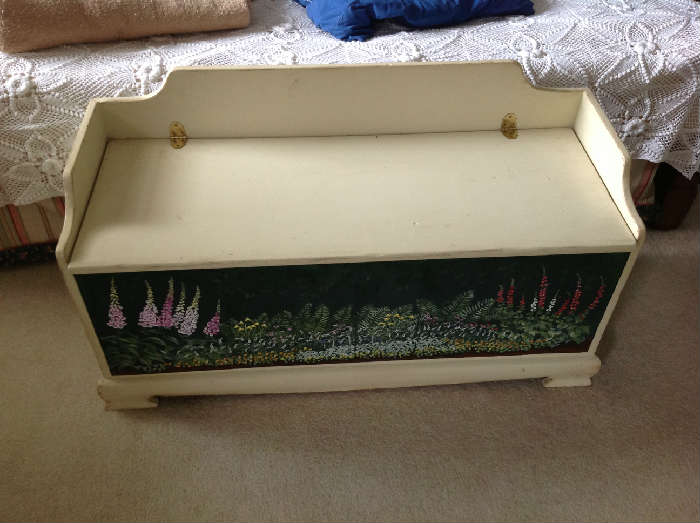 White Painted Wood Chest $ 100.00