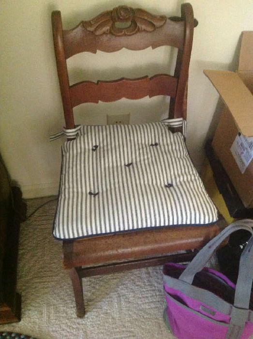 Vintage chair $ 40.00