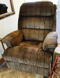 Items # L5 and L6 - (2) Lazyboy recliners - $ 200.00 each.