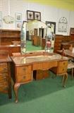 Dressing Table with triple mirrors