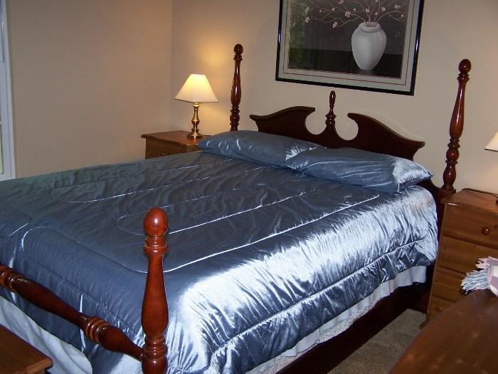 Cherry Grove Queen Bed