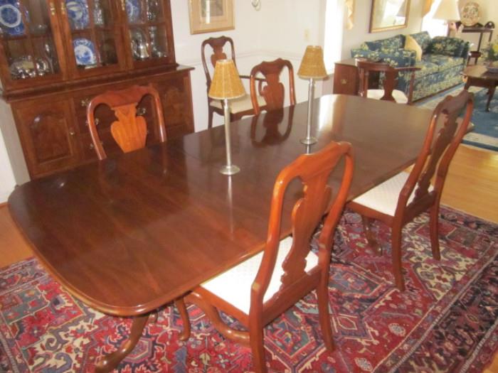 Stickley dining room set (pristine condition)