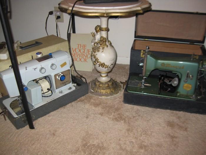 2 SEWING MACHINES