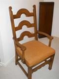 Captain's chair to dining table set...includes 2 arm chairs and 4 side chairs