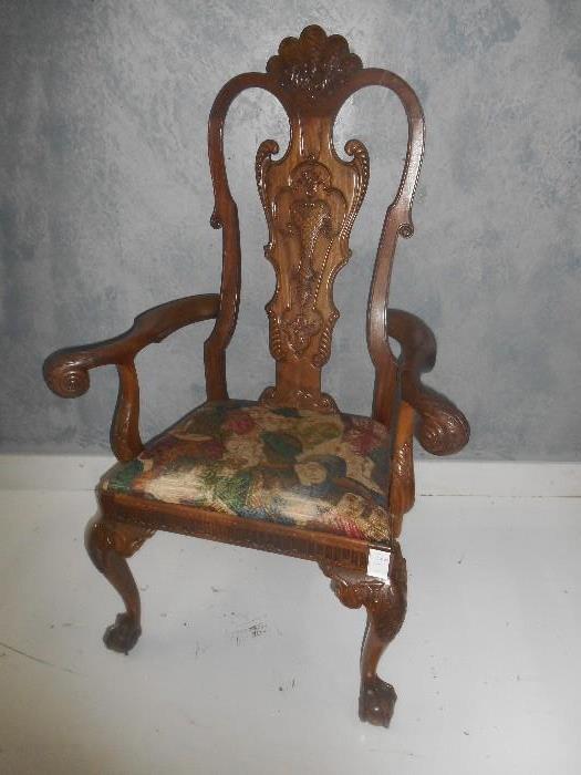 Nice Throne Chair