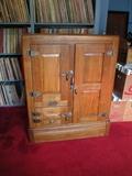 GORGEOUS VINTAGE OAK ICE BOX