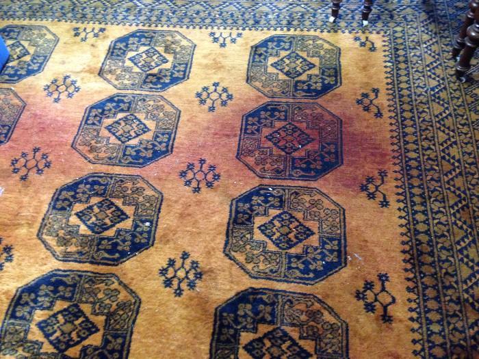 Beautiful 10x12 area carpet