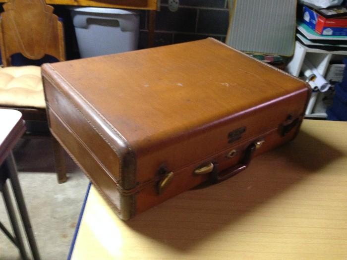 Vintage "Samsonite" briefcase/luggage