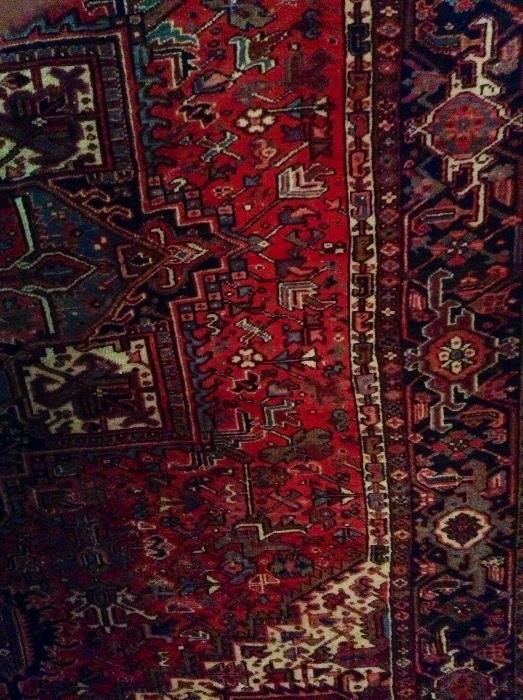 Antique Heriz Persian wool rug approx. 11'6" by 9'8"