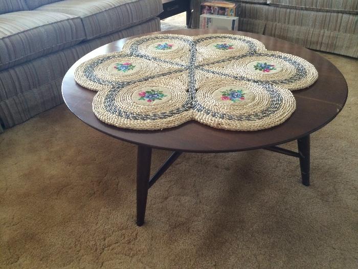 Round Willet mid-century coffee table