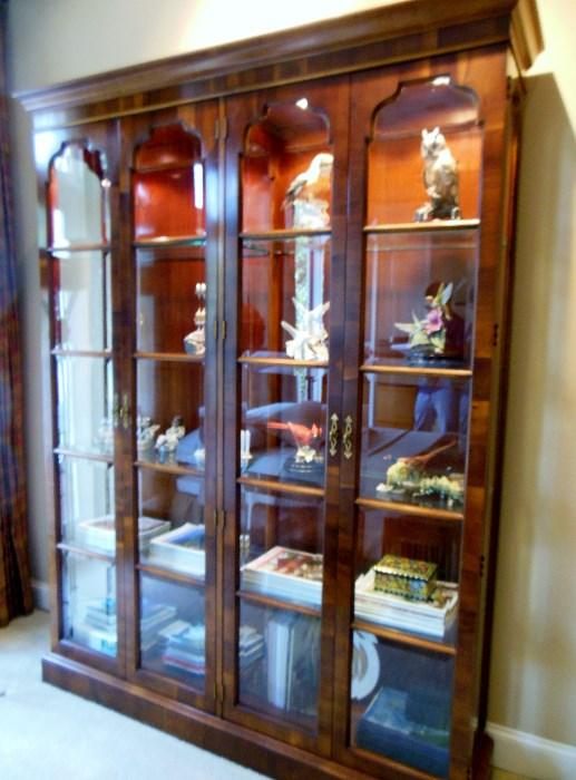 Henredon double curio with beveled glass