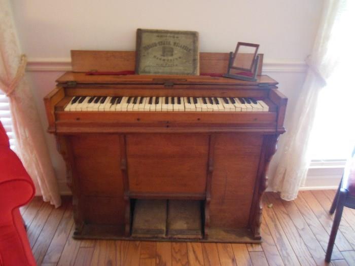 Organ is on consignment at a different location call for more information. 