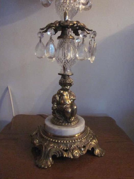 Cherub table lamp, metal & marble base, 2 tiers of prisms