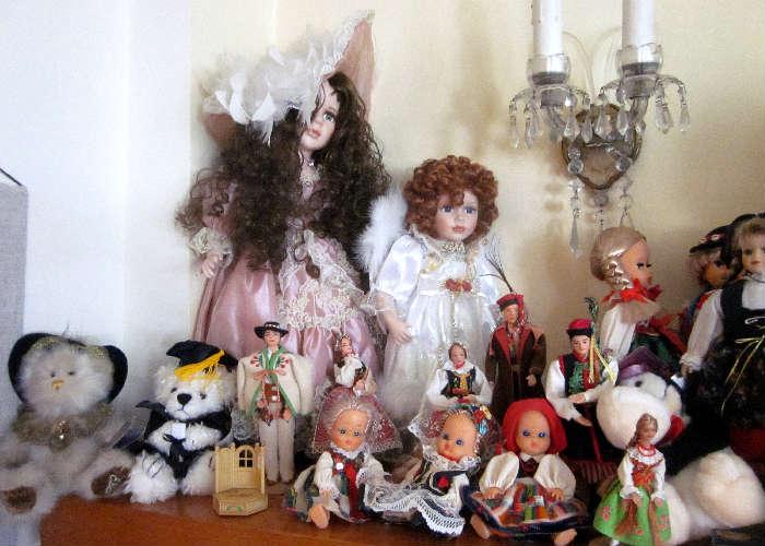 Polish dolls and porcelain dolls