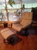 Ekorne chair and ottoman