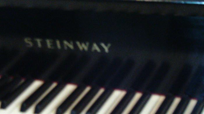 Steinway keyboard --- first class all the way!!!!!