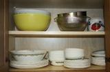 LARGE COLLECTION OF CORELLE DISHES