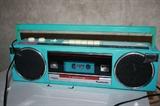 VINTAGE CASSETTE RADIO