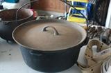 CAST IRON POT