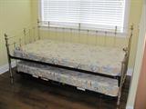 BRASS DAYBED W/TRUNDLE