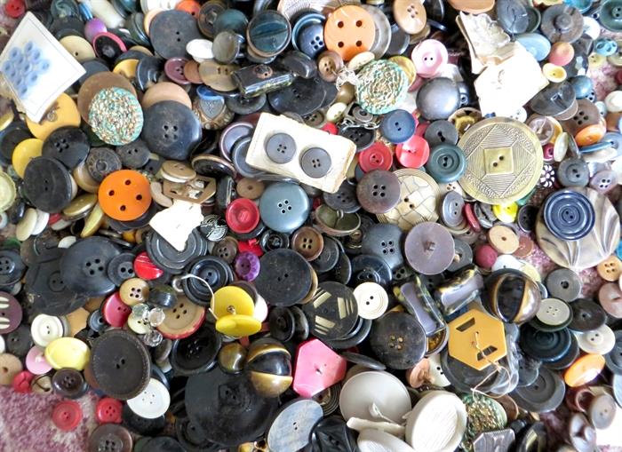 Hundreds of vintage buttons