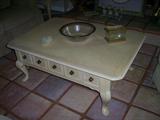 Bernhardt coffe table - has two matching lamp tables and sofa table