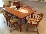 Expanding pine dining table with 6 chairs
