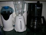 Many kitchen appliances - all in great condition
