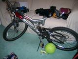 Vertical PK7 2X Aluminum Suspension, index drafting, 21 speed. Dual rebound, linear pull brakes