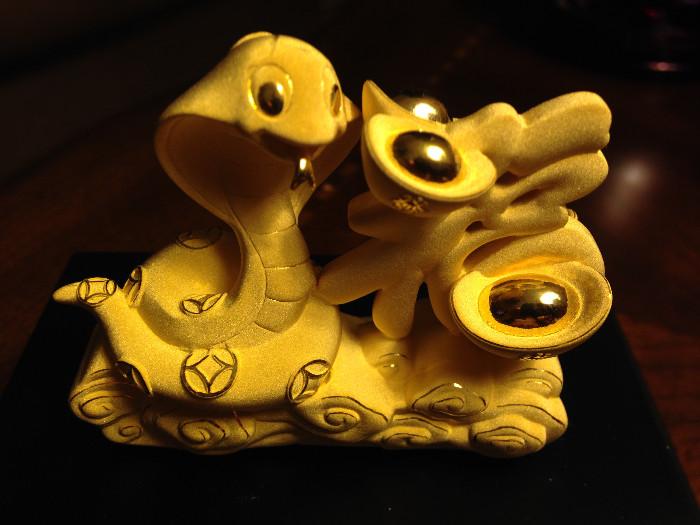 .999 pure gold Chow Tai Fook snake figure