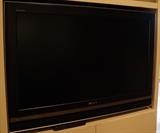 Large Sony TV & accessories (not flat!)