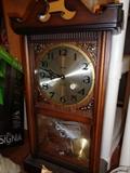 one of several clocks, am not sure which if any, are working 