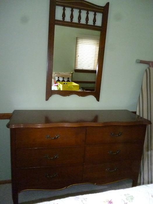 Dresser  / Mirror