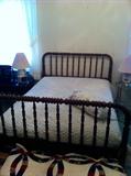 Antique Jenny Lind spool spindle full bed