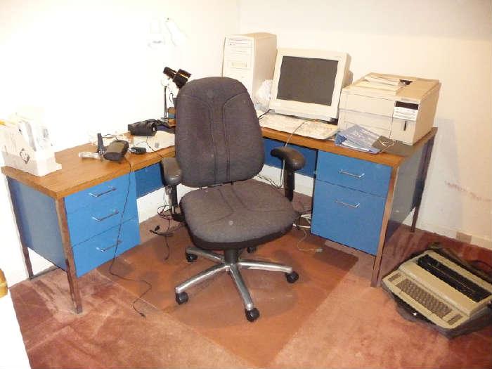 computer desk, gateway computer , word processor 