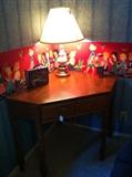                                   Maple corner desk