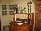 ANTIQUE TELEFUNKEN OPUS SHORTWAVE RADIO & VINTAGE BRASS BLADE EMERSON FAN